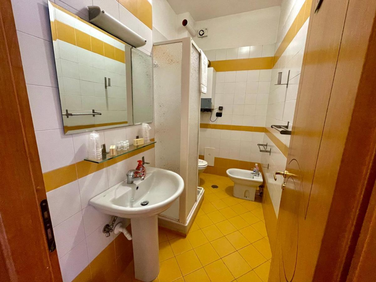 Maria Carolina Casavacanze Apartment Caserta Bagian luar foto